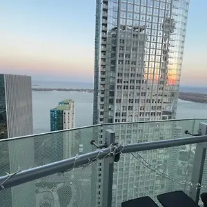 Hotel Comfort Opulence Suites Superior 3 Bedroom 48th Floor With View, Toronto